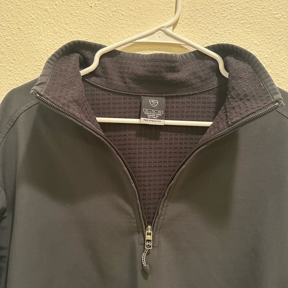 Nike Golf Sphere Pro - Gray and Black 1/4 Zip Soft shell Pullover Jacket - Picture 2 of 7